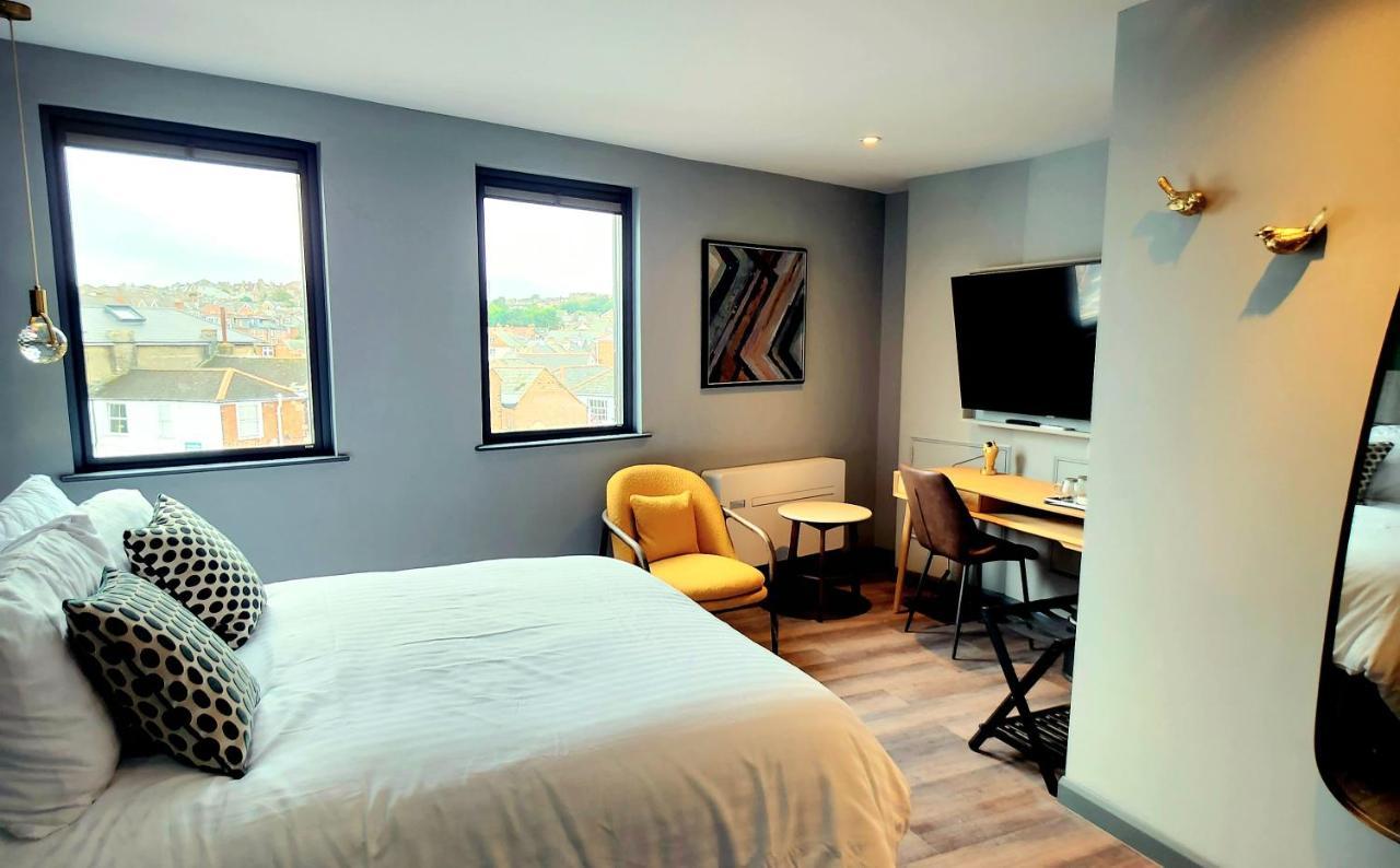 Pinnacle Suites Hotel Каус Екстер'єр фото