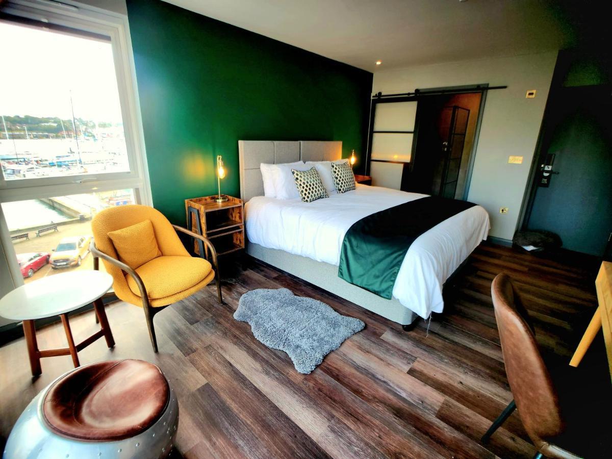 Pinnacle Suites Hotel Каус Екстер'єр фото