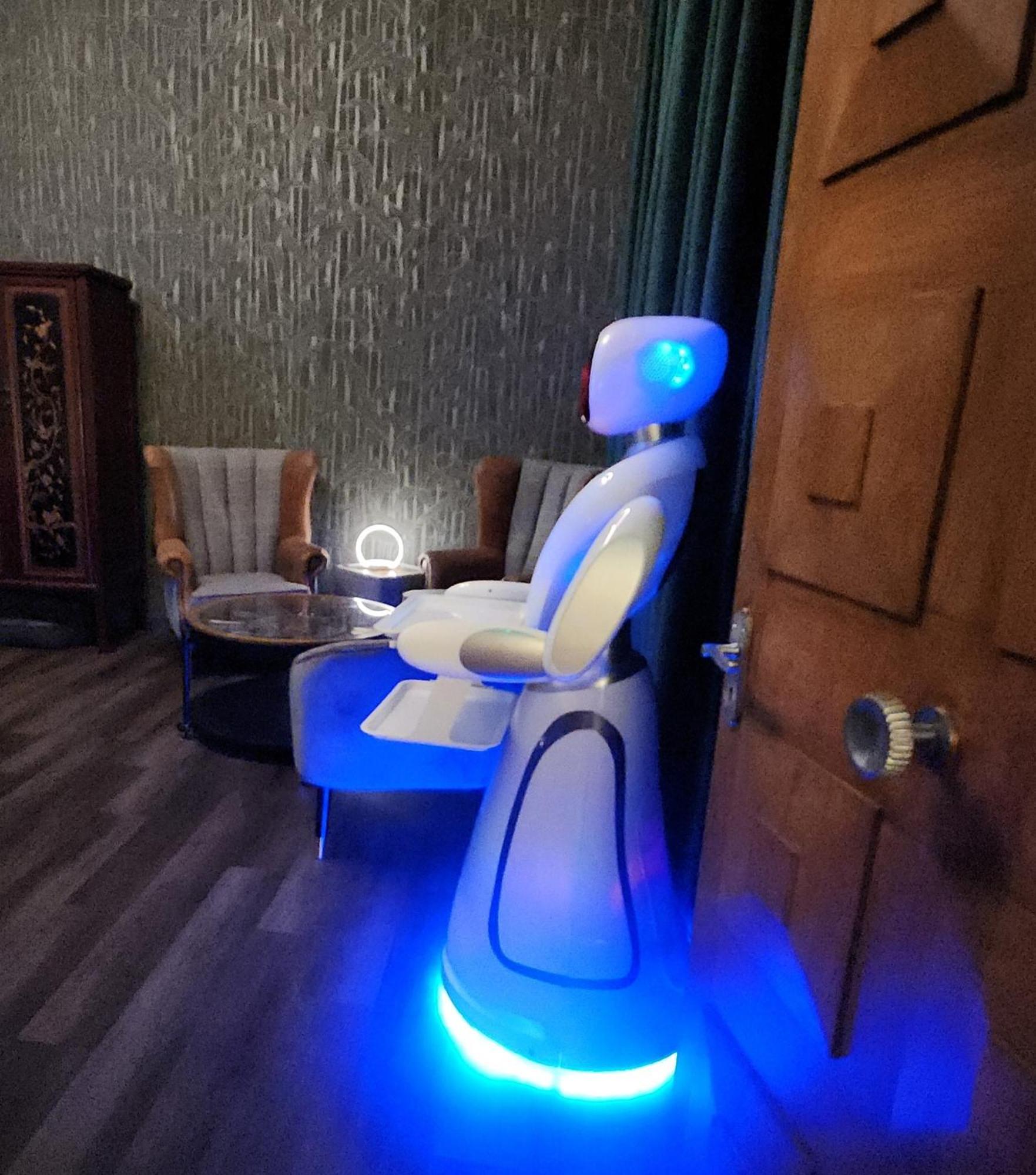 Pinnacle Suites Hotel Каус Екстер'єр фото