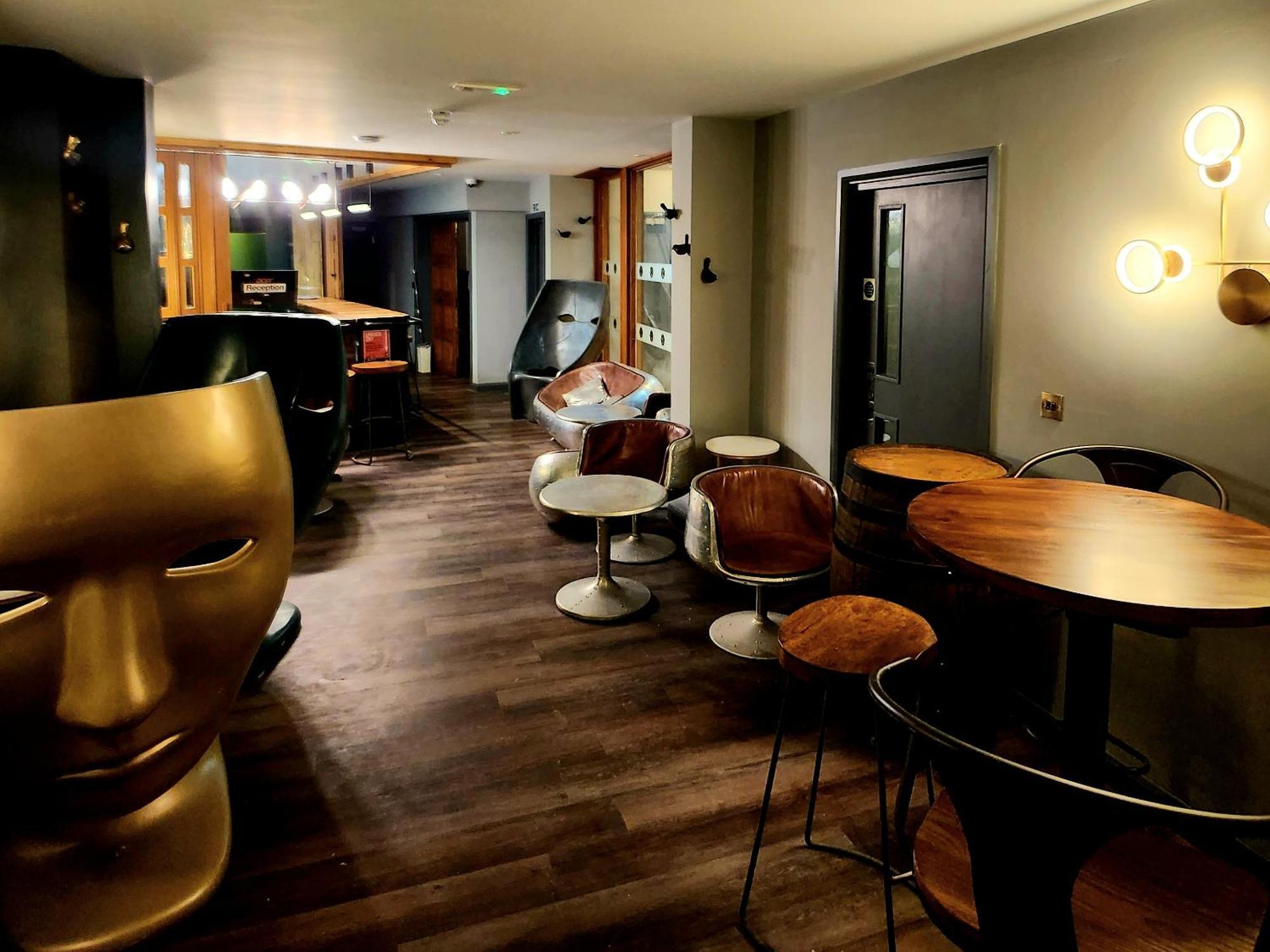 Pinnacle Suites Hotel Каус Екстер'єр фото
