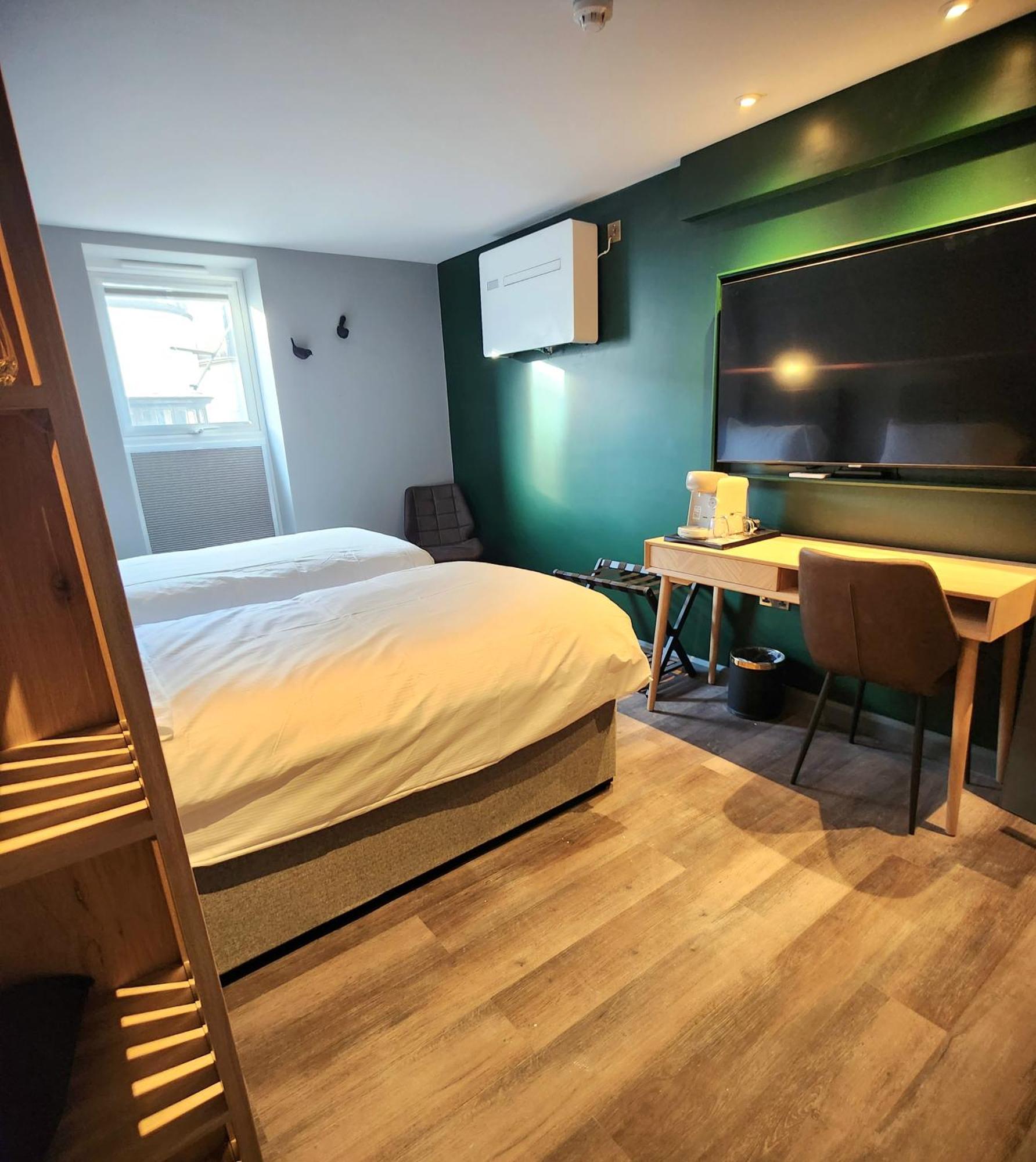 Pinnacle Suites Hotel Каус Екстер'єр фото