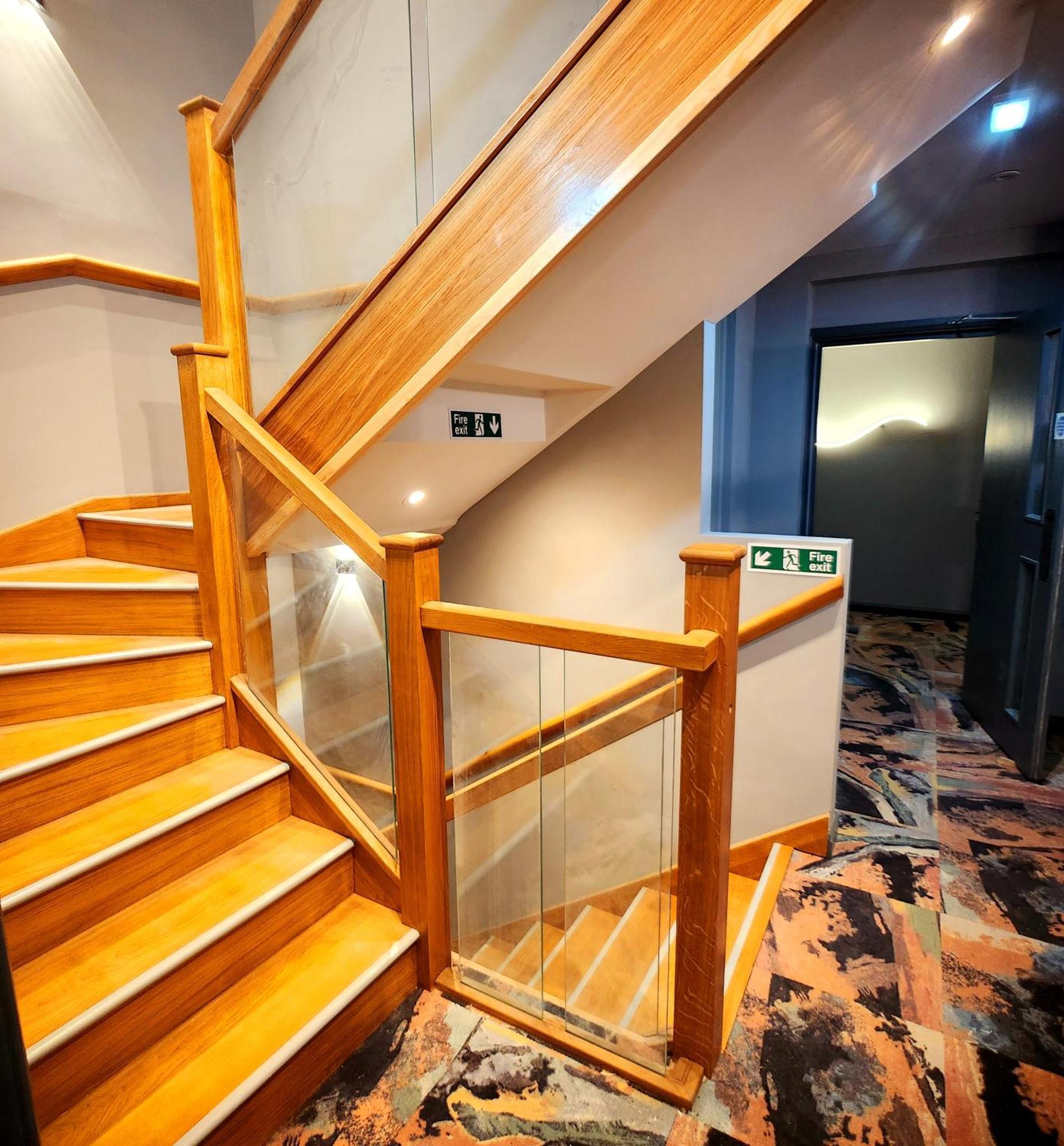 Pinnacle Suites Hotel Каус Екстер'єр фото